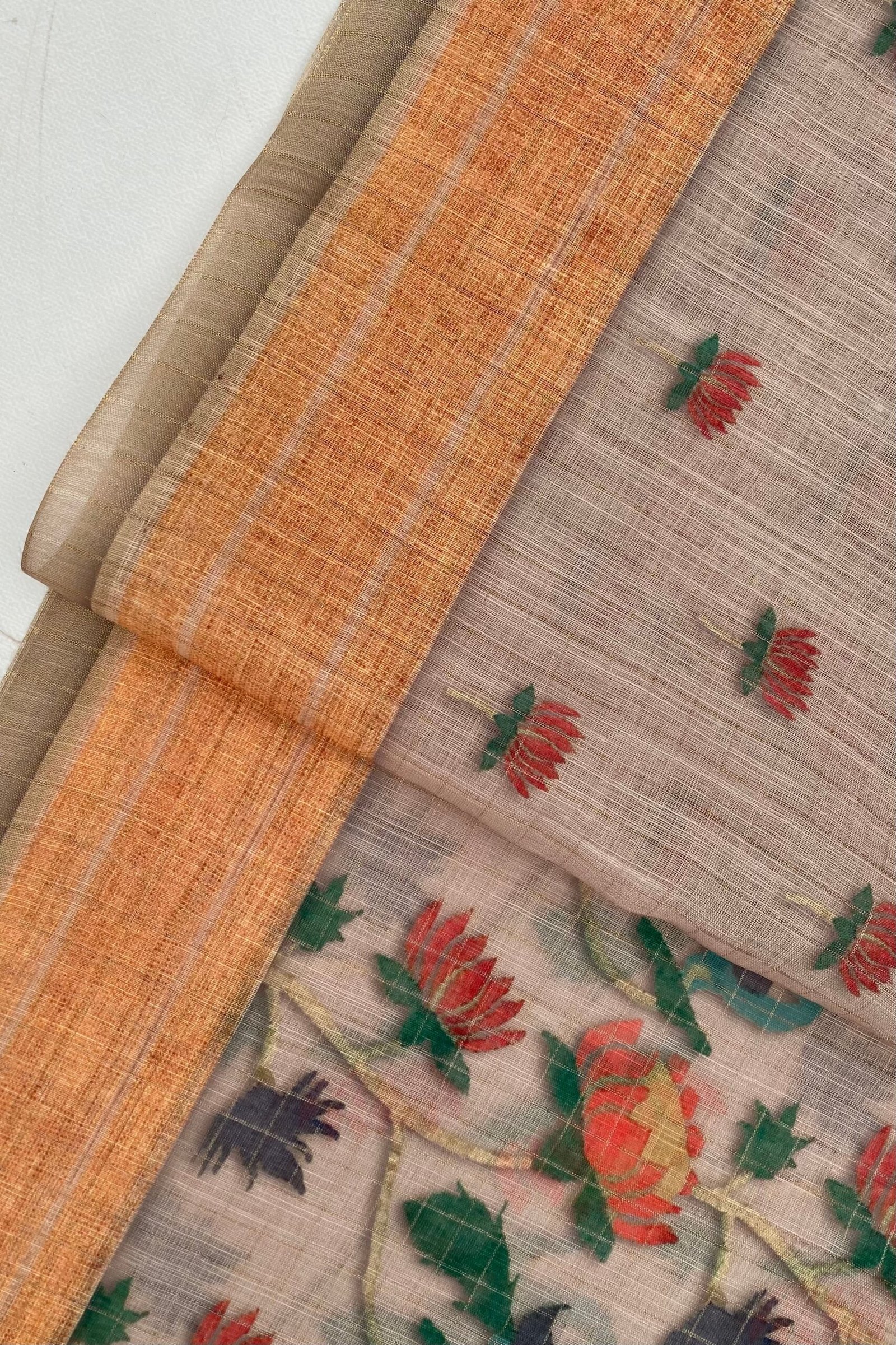 Elegant Kamal Pushp Linen Saree for Timeless Style - Image 7
