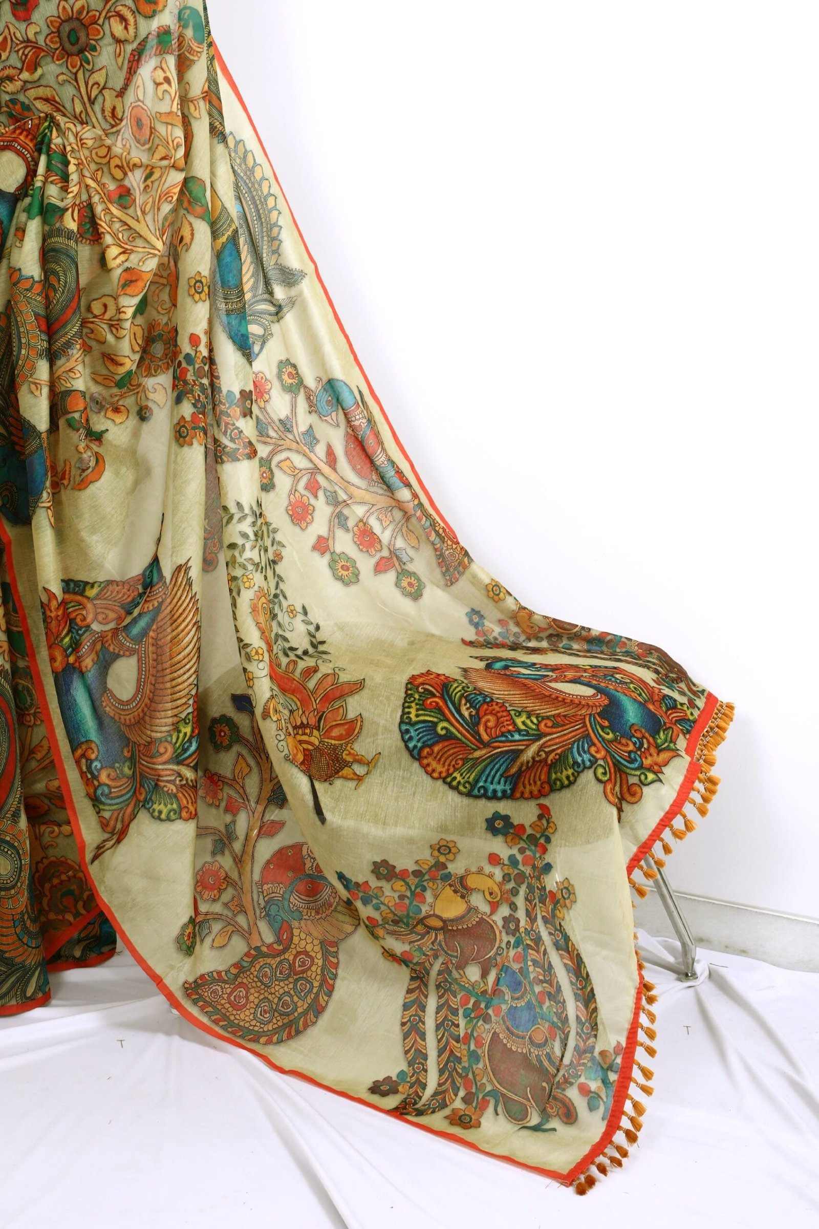 Elegant Beige Floral Kalamkari Saree - Embrace Timeless Tradition - Image 3