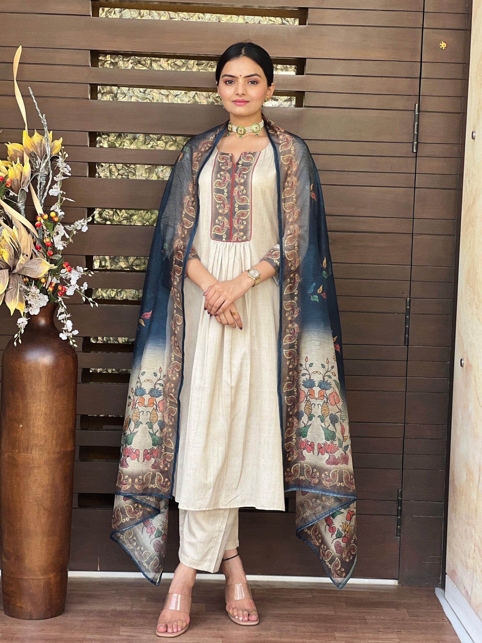 Exquisite Pearl Kalamkari Suit Set for Timeless Elegance - Image 4