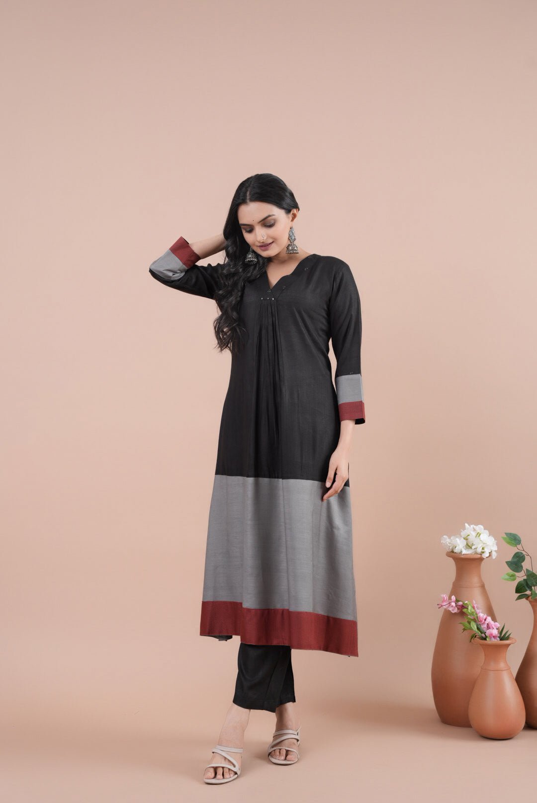 Elegant Jacqueline V-Neck Pleated Black Kurta Ensemble