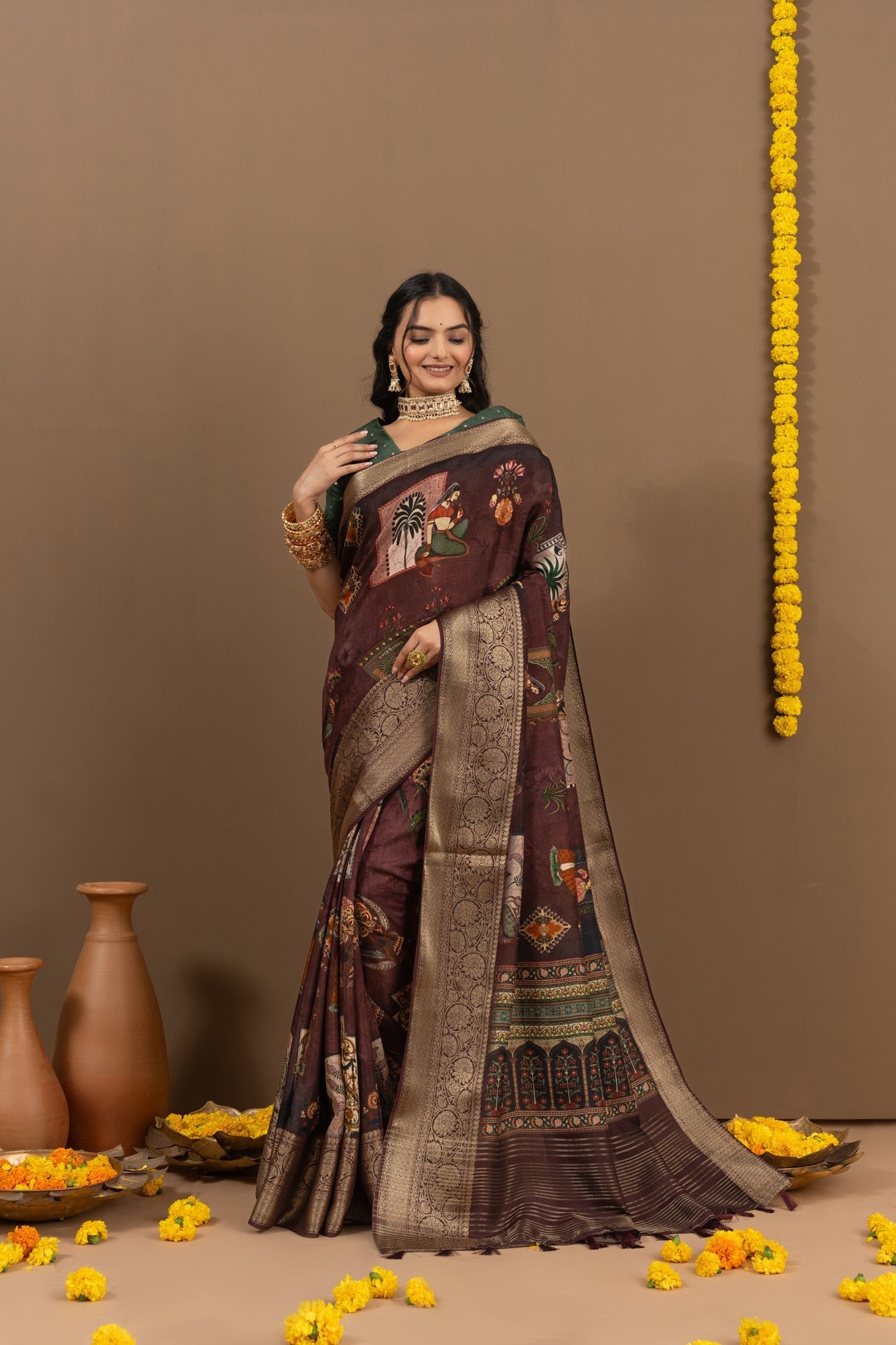 Exquisite Tanvi Traditional Saree - Image 4