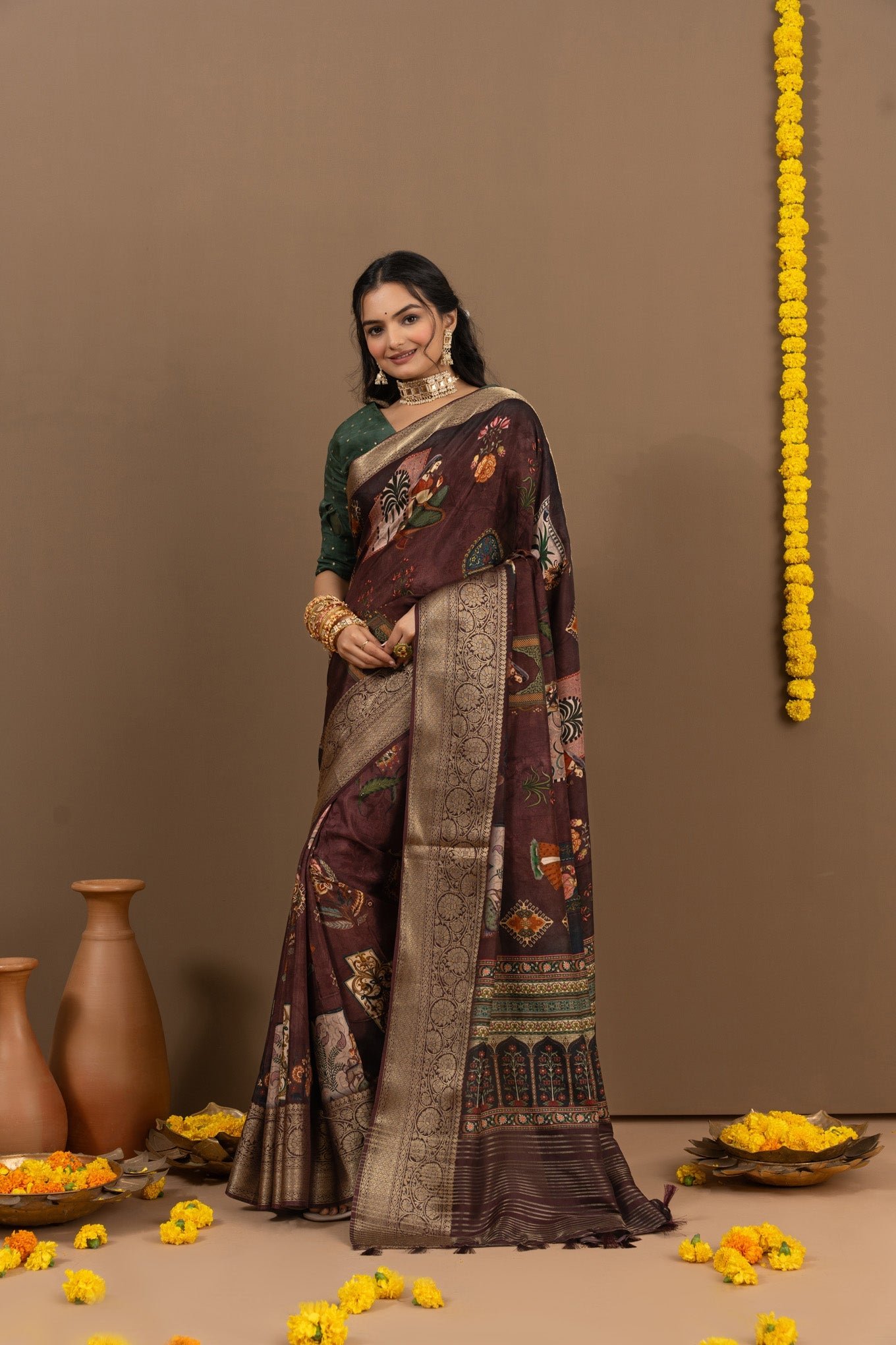 Exquisite Tanvi Traditional Saree - Image 5