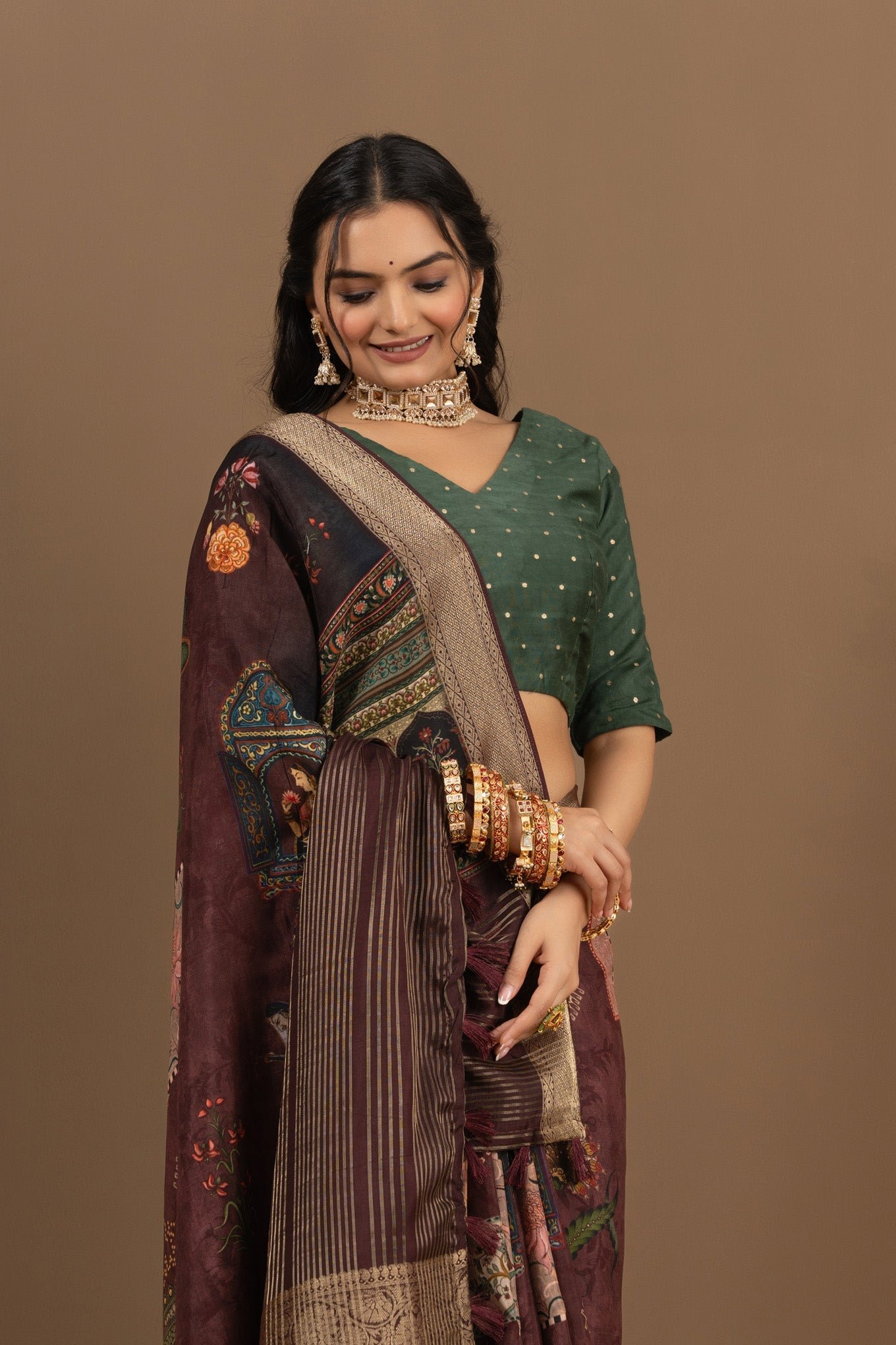 Exquisite Tanvi Traditional Saree - Image 6