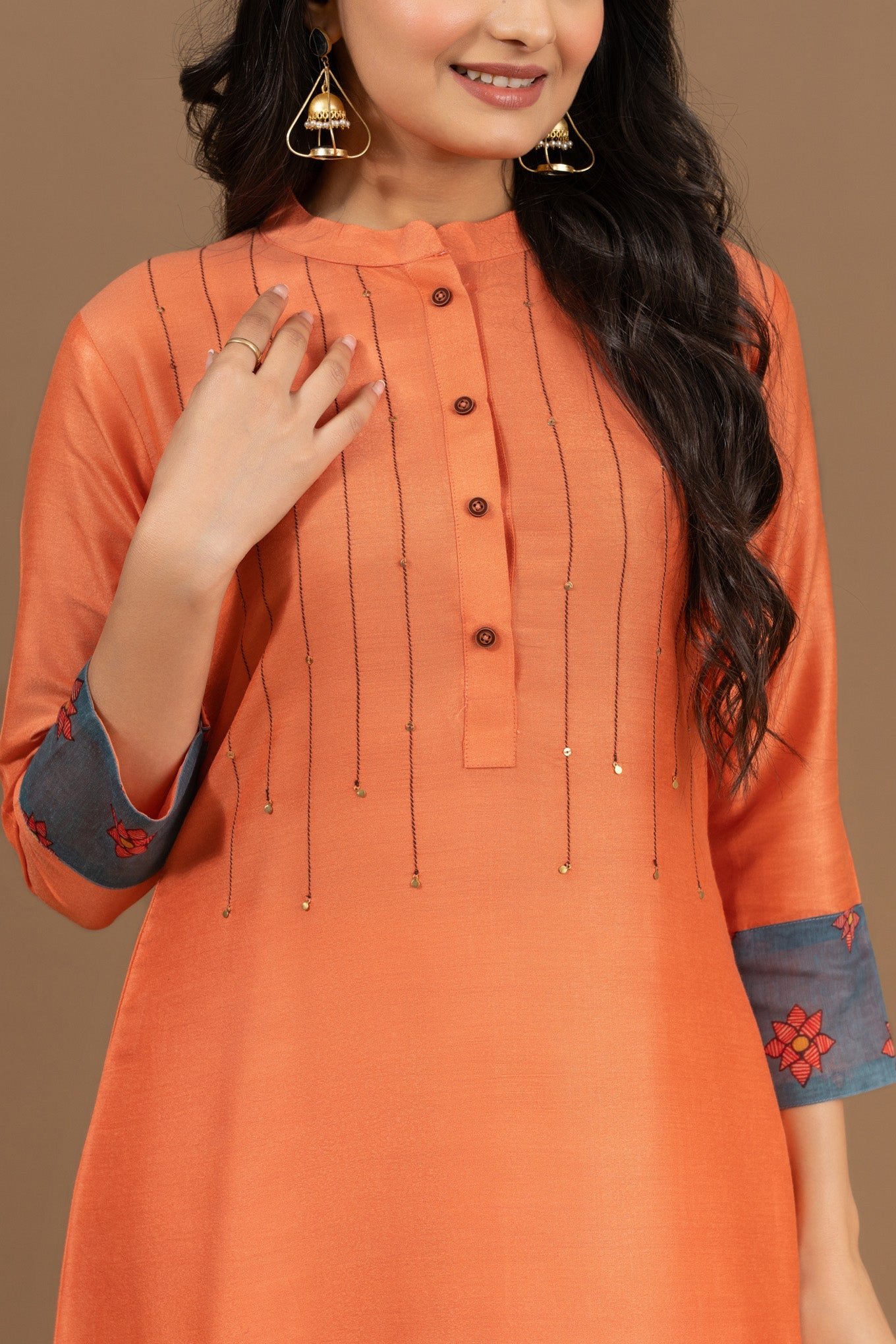Divyani Radiance Elegance Suit Set - Image 4
