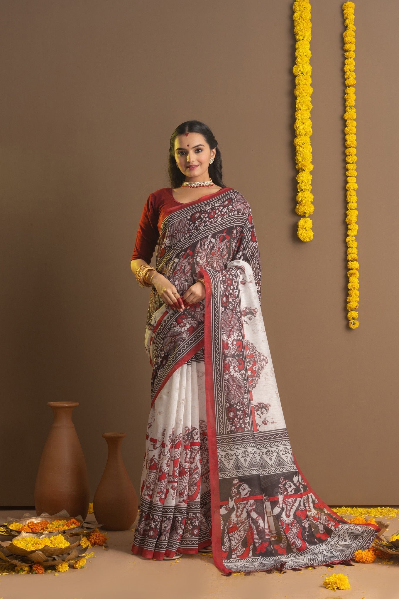 Enchanting BishnuPriya Divine Saree - Image 2