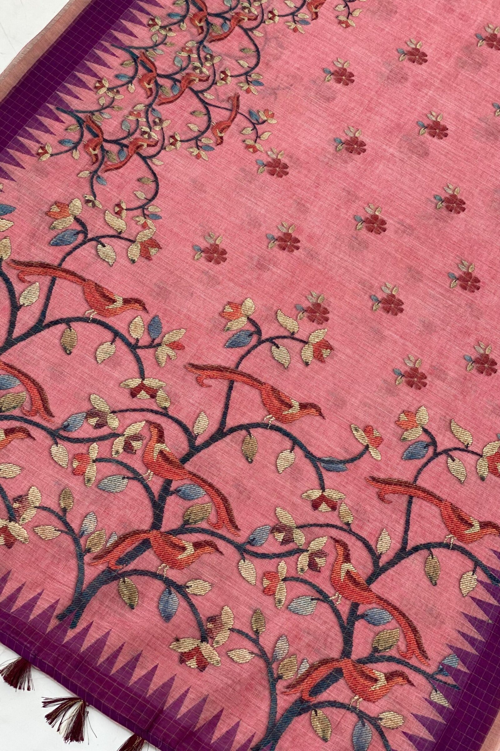 Elegant Shri Vastu Linen Saree for Timeless Grace - Image 3