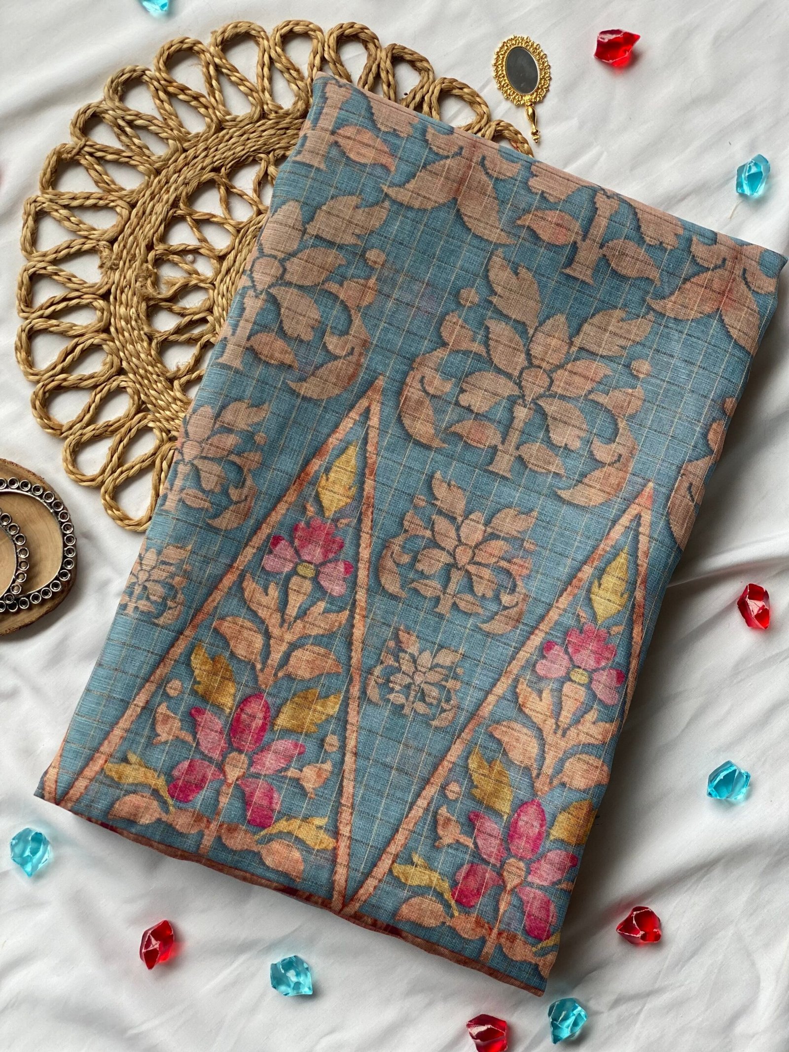 Elegantly Styled Padmashree Linen Saree