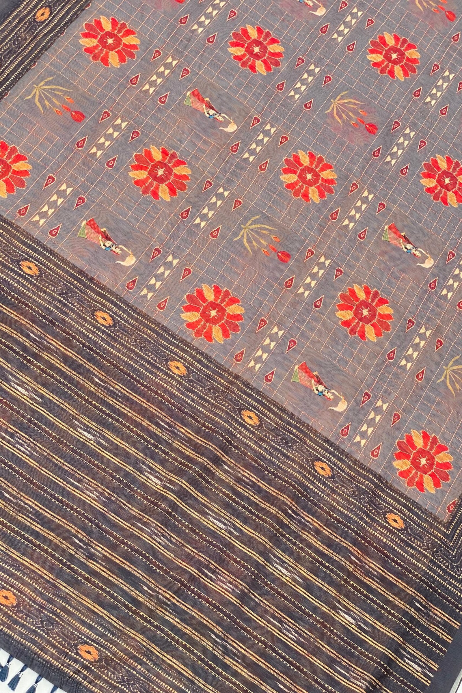 Elegant Grey Floral Saree by Shwetangi - Image 4