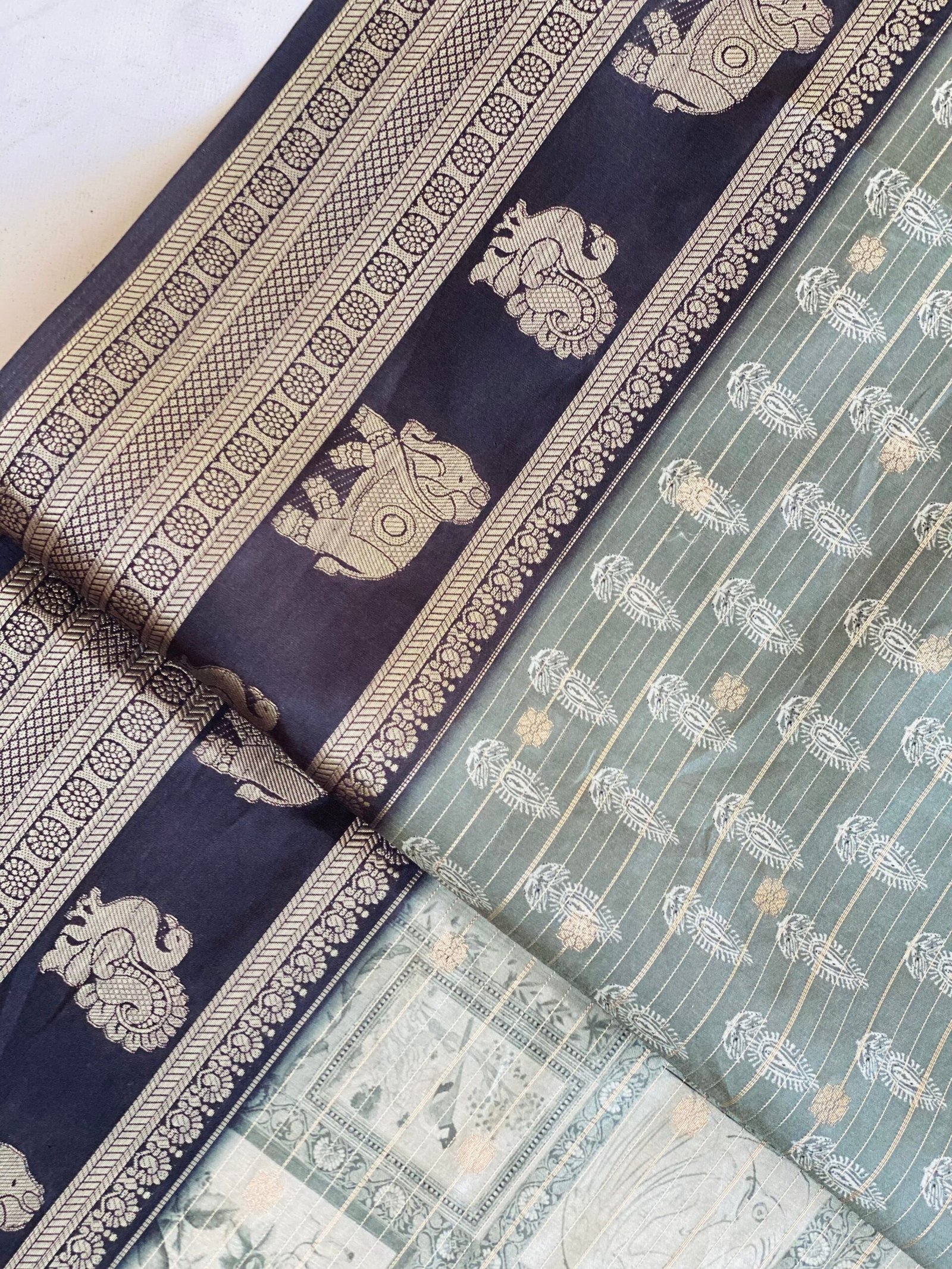 Elegant Royal Bloom Handcrafted Block Print Saree - Image 5