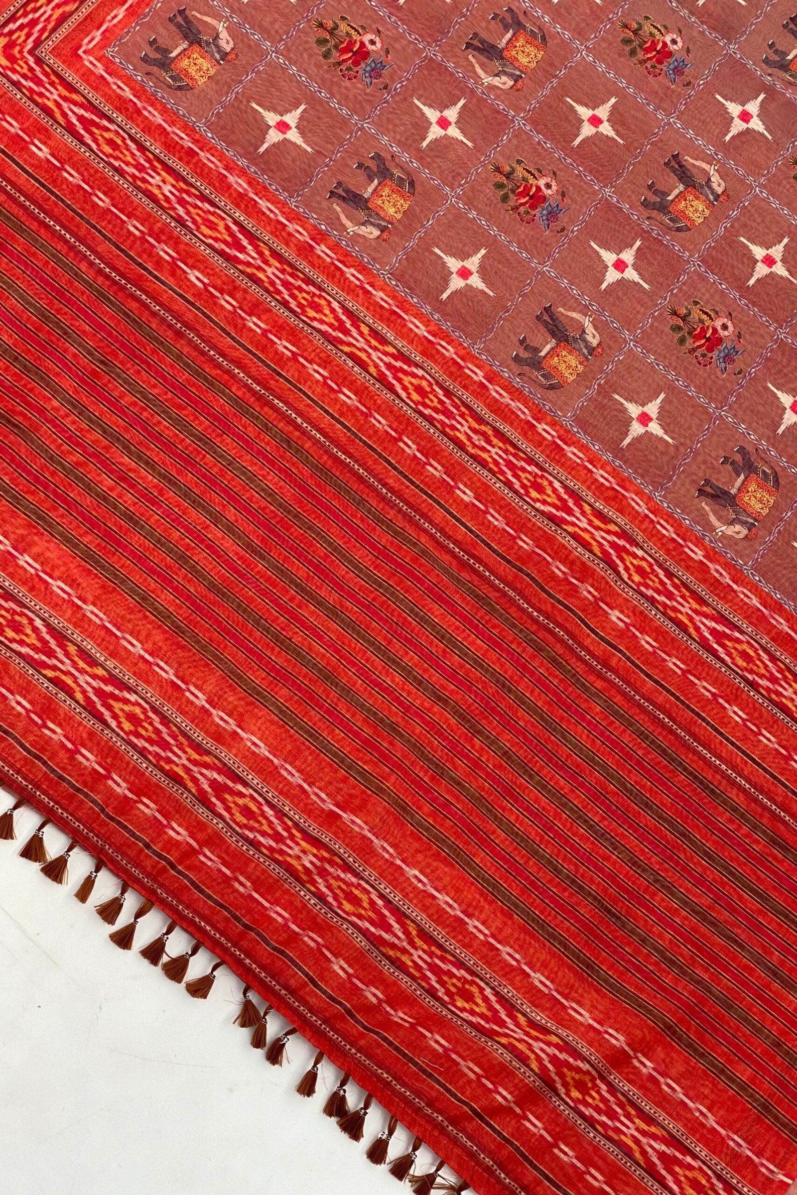 Elegant Brown Gajraaj Saree for Timeless Style - Image 6