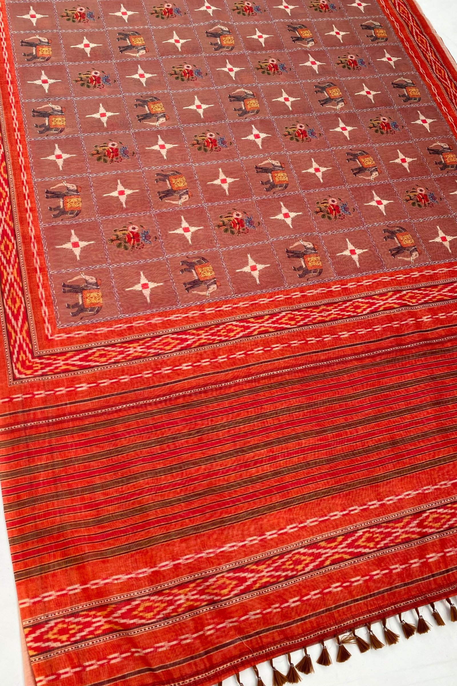 Elegant Brown Gajraaj Saree for Timeless Style - Image 2