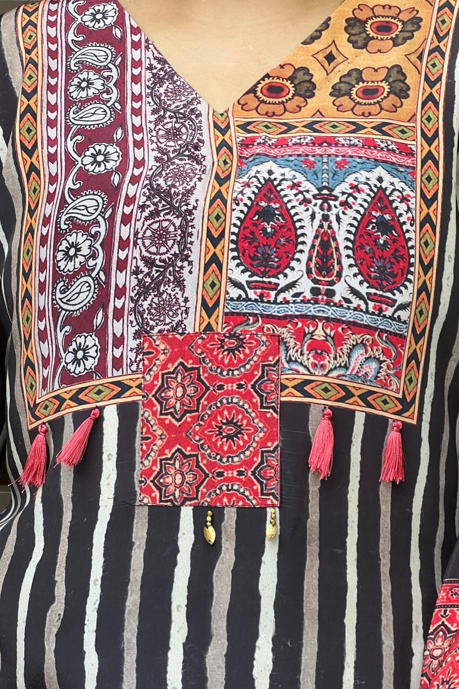 Elegant Black Shadow Kurta Ensemble - Image 3