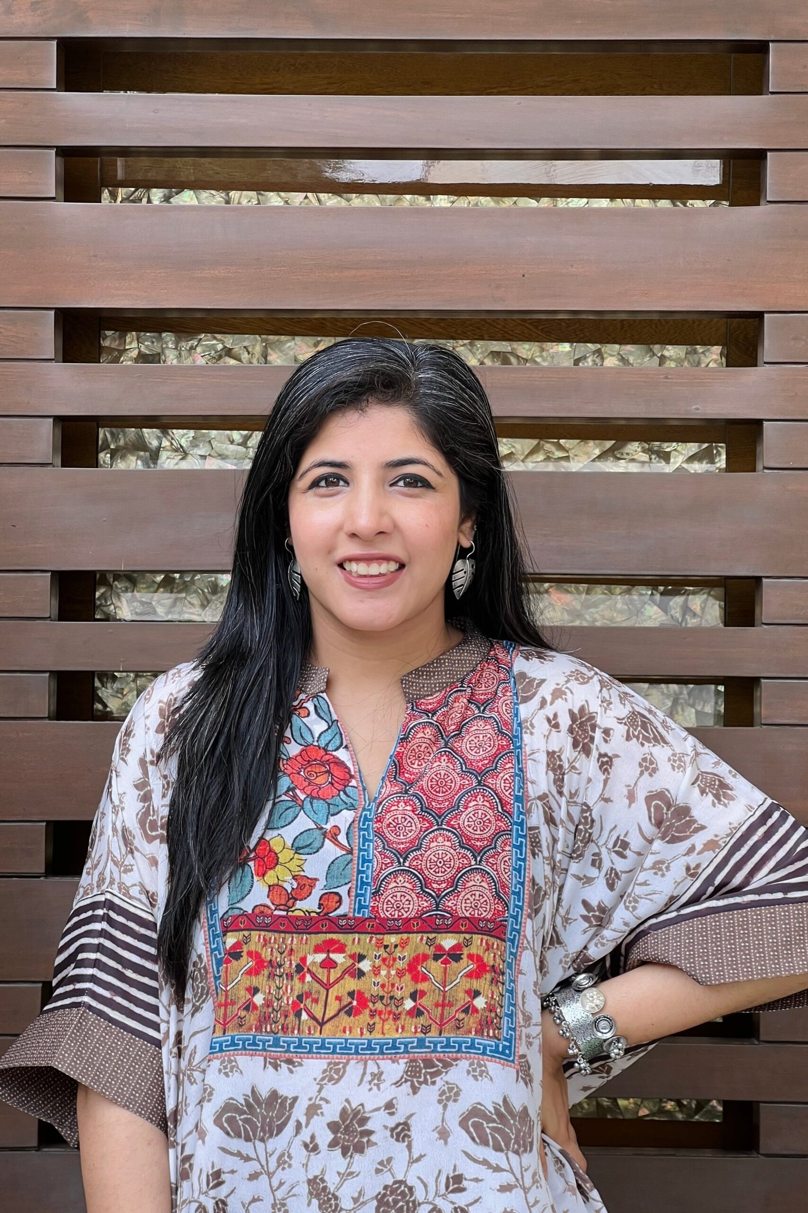 Radiant White Chic Kaftan Ensemble - Image 5