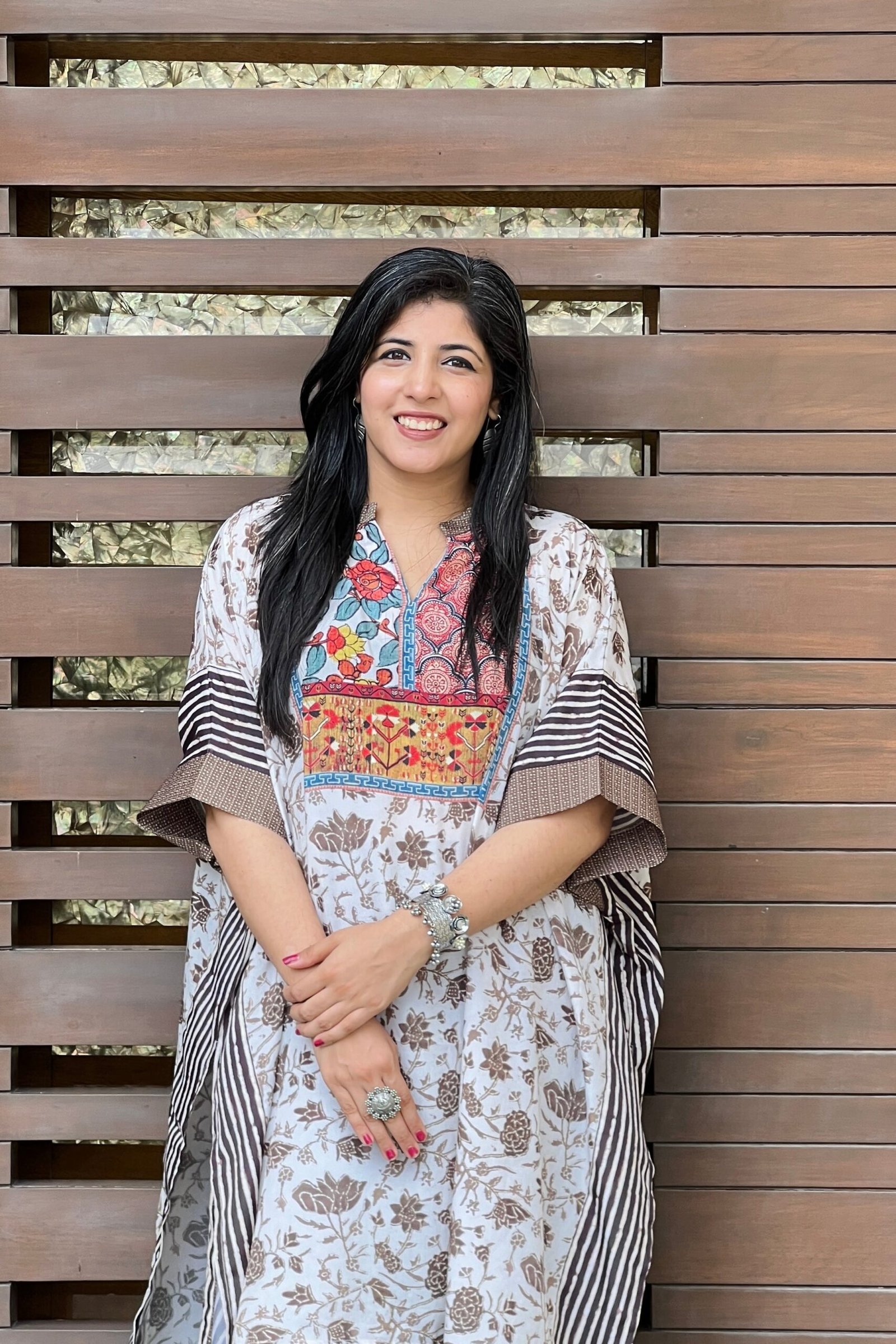 Radiant White Chic Kaftan Ensemble - Image 2