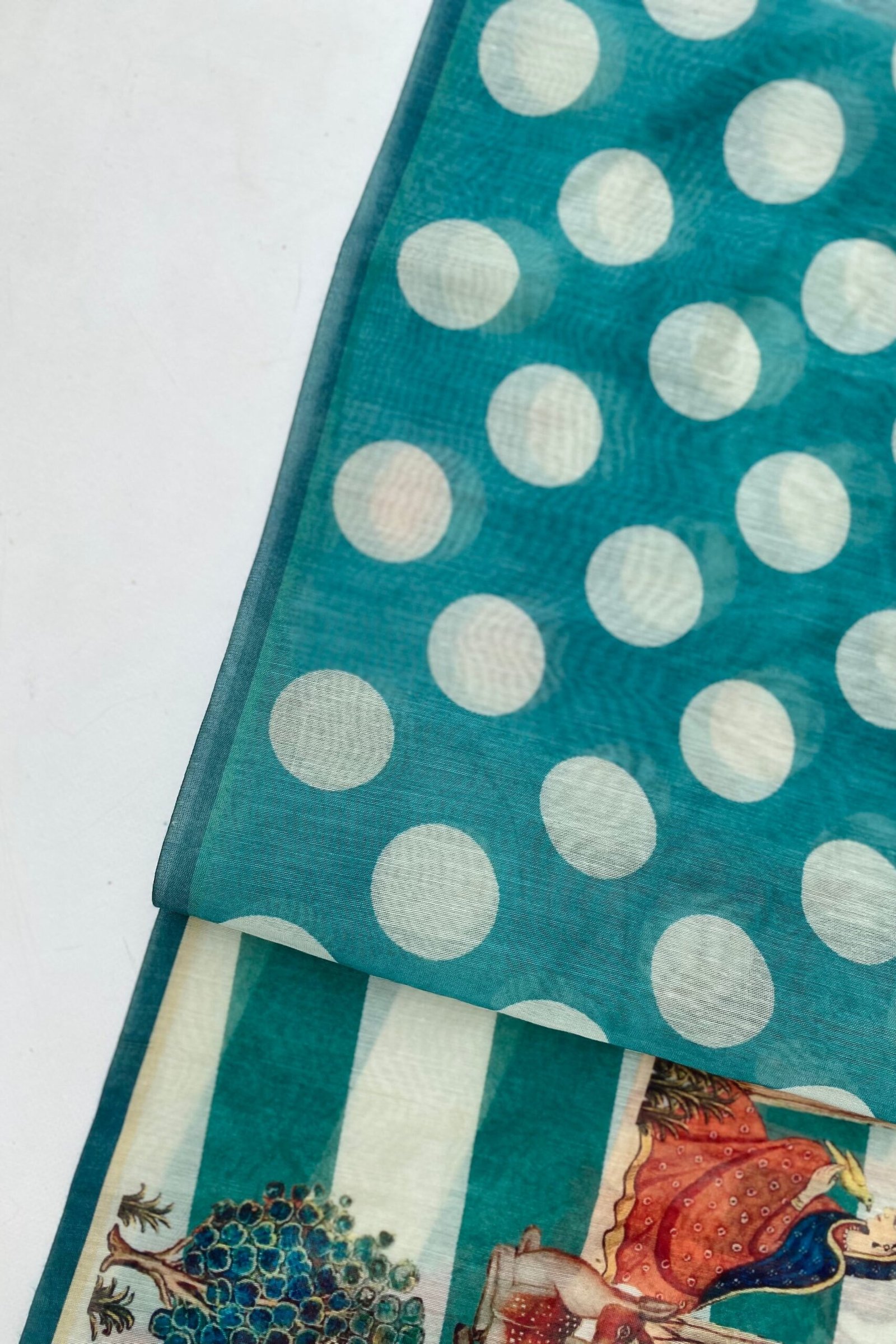 Stylish Jiya Polka-Stripe Fusion Saree - Image 7