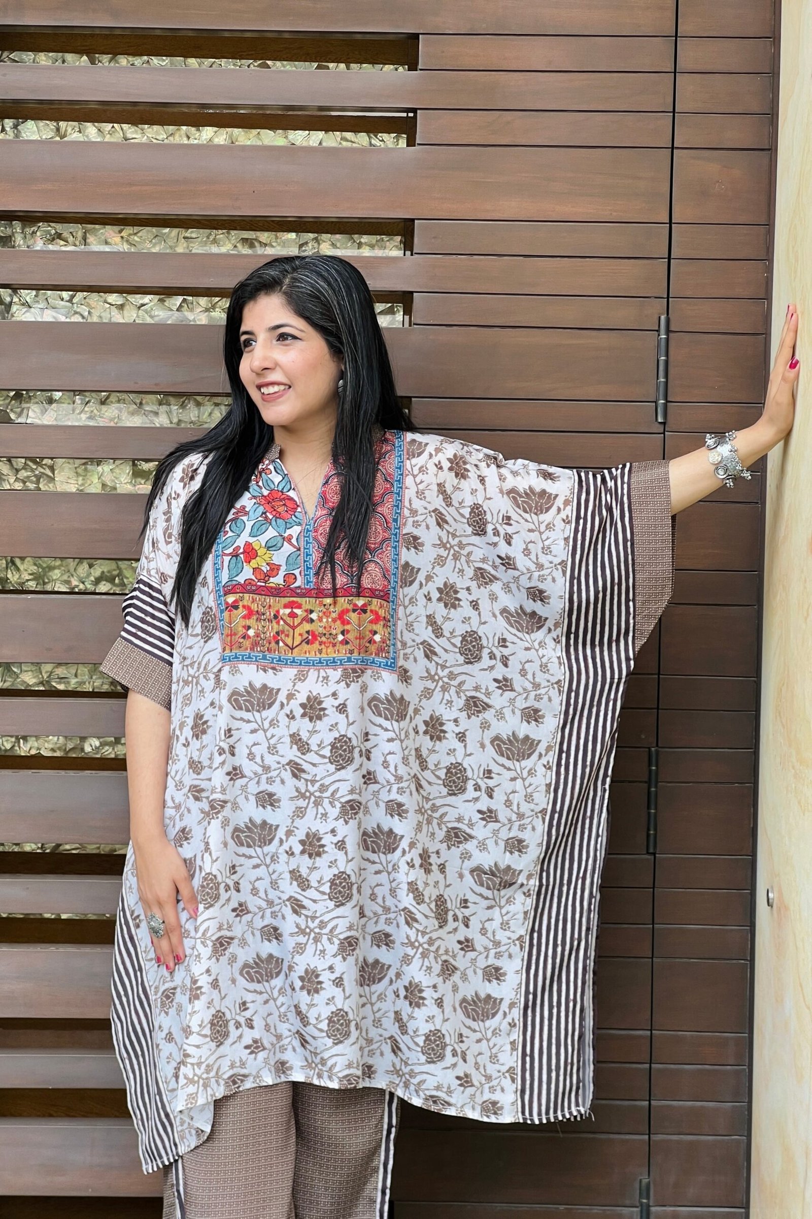 Radiant White Chic Kaftan Ensemble - Image 6