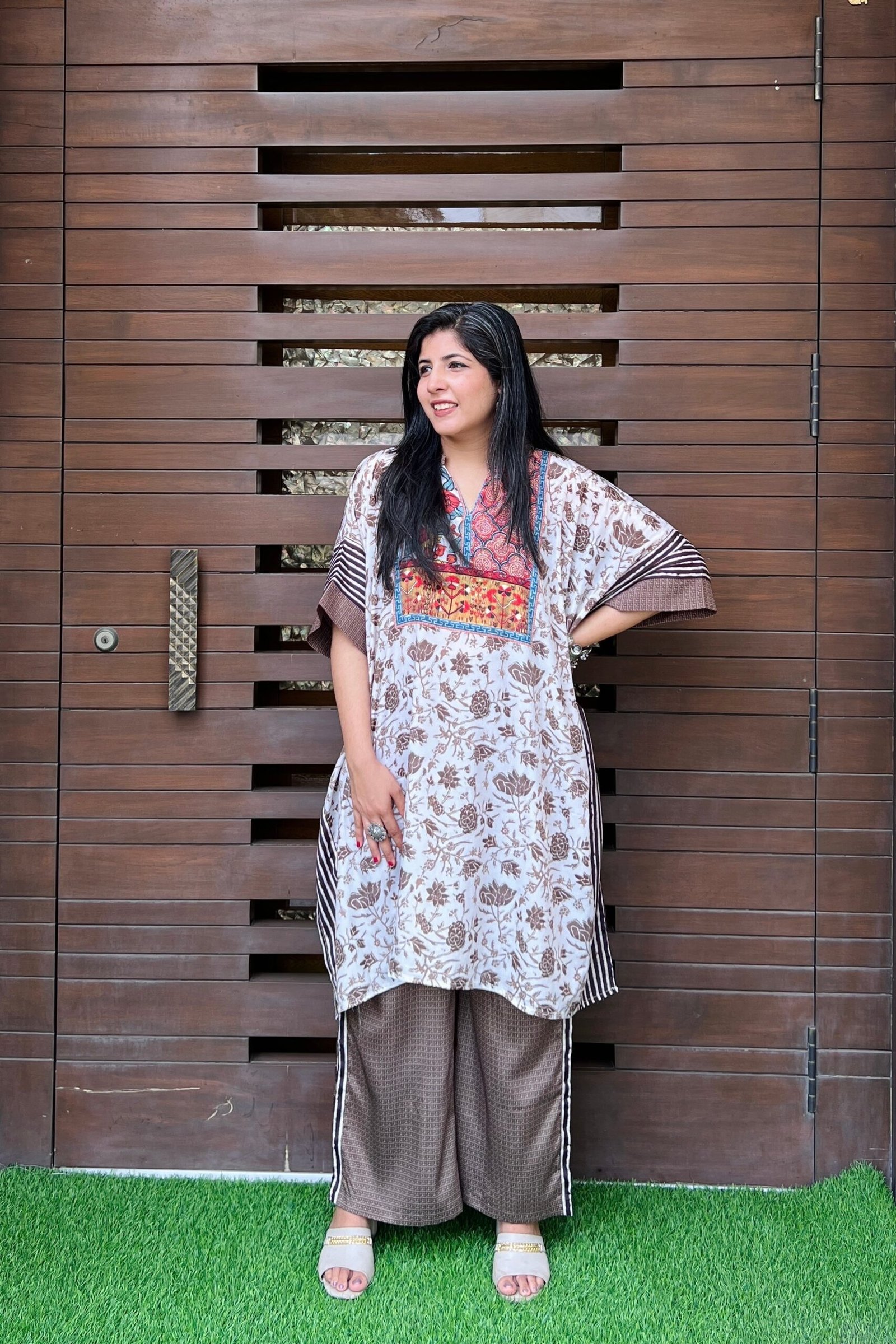 Radiant White Chic Kaftan Ensemble - Image 3