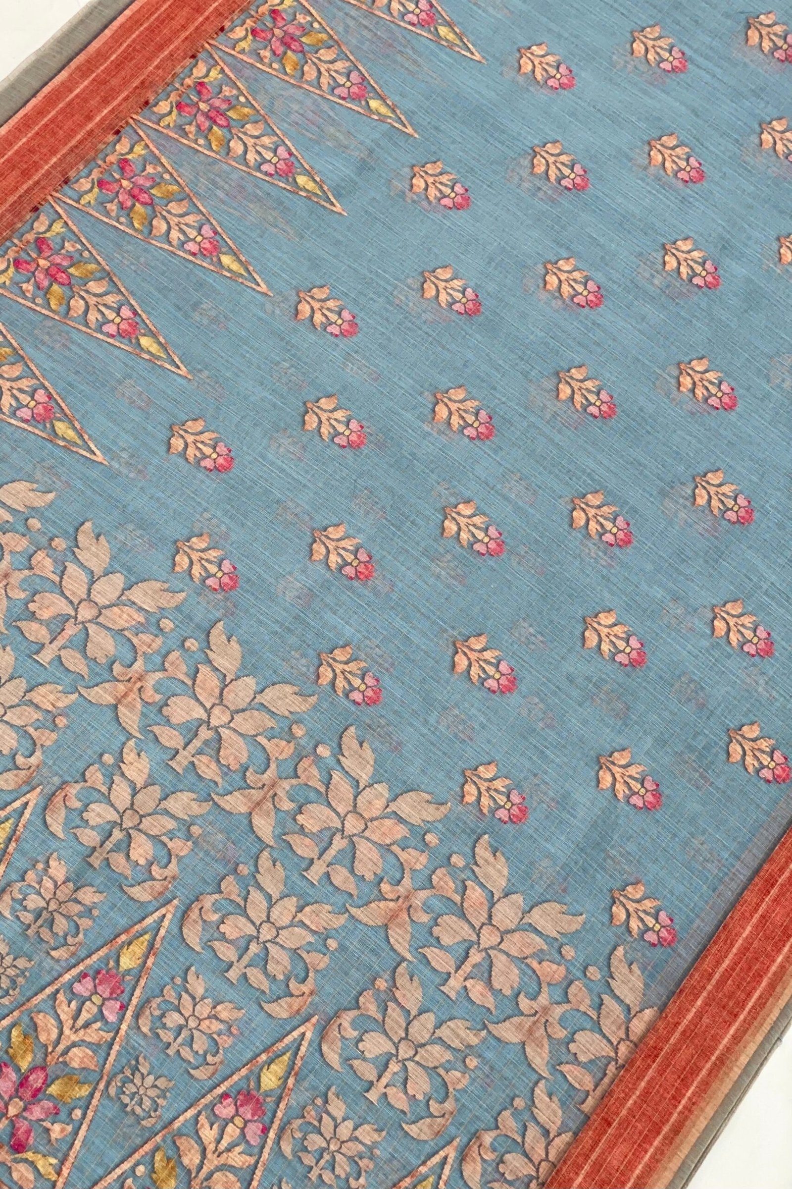 Elegantly Styled Padmashree Linen Saree - Image 5