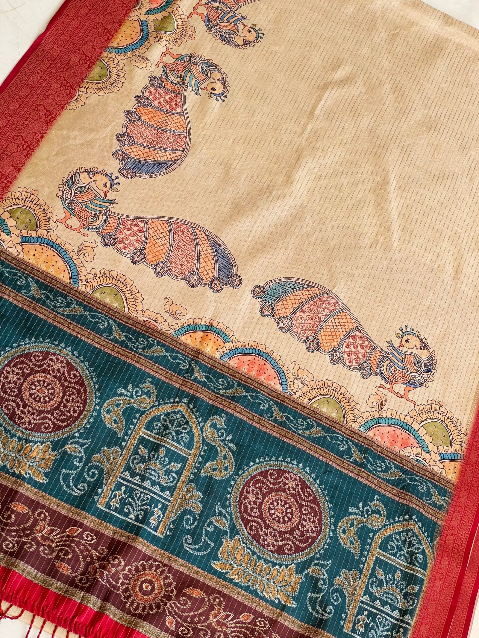 Elegant Pehchan Peacock Saree – Embrace Timeless Grace - Image 3