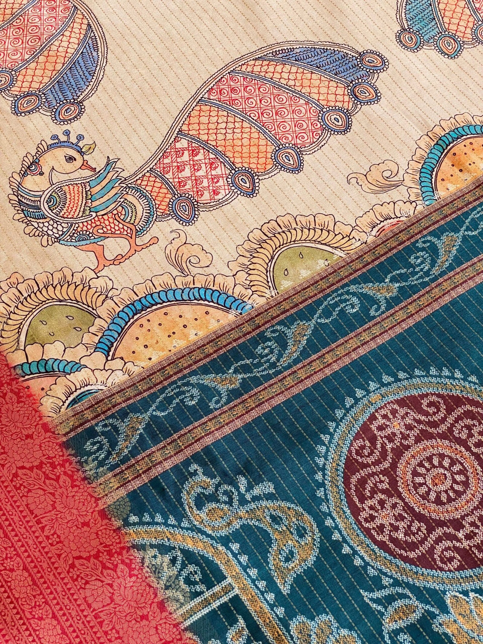 Elegant Pehchan Peacock Saree – Embrace Timeless Grace - Image 5